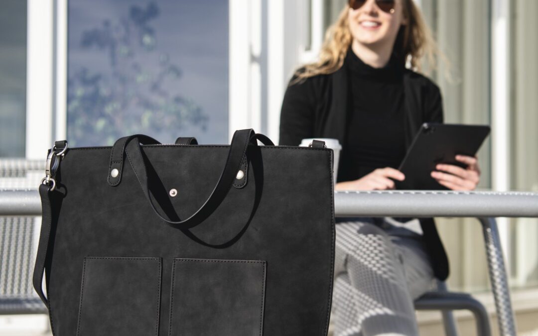 Hama torba za prenosnik “Classy”, Shopper, do 40 cm (15,6″), črna